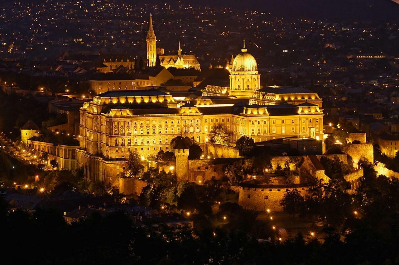 Andrassy Boulevard Budapest Ngoại thất bức ảnh